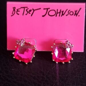 Betsey Johnson Stud Earrings Faceted Pink Crystals with Pink Crystal Hearts NWT